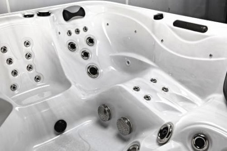 Гидромассажный спа-бассейн Sunrans SR877 Гидромассажный спа-бассейн Sunrans SR877